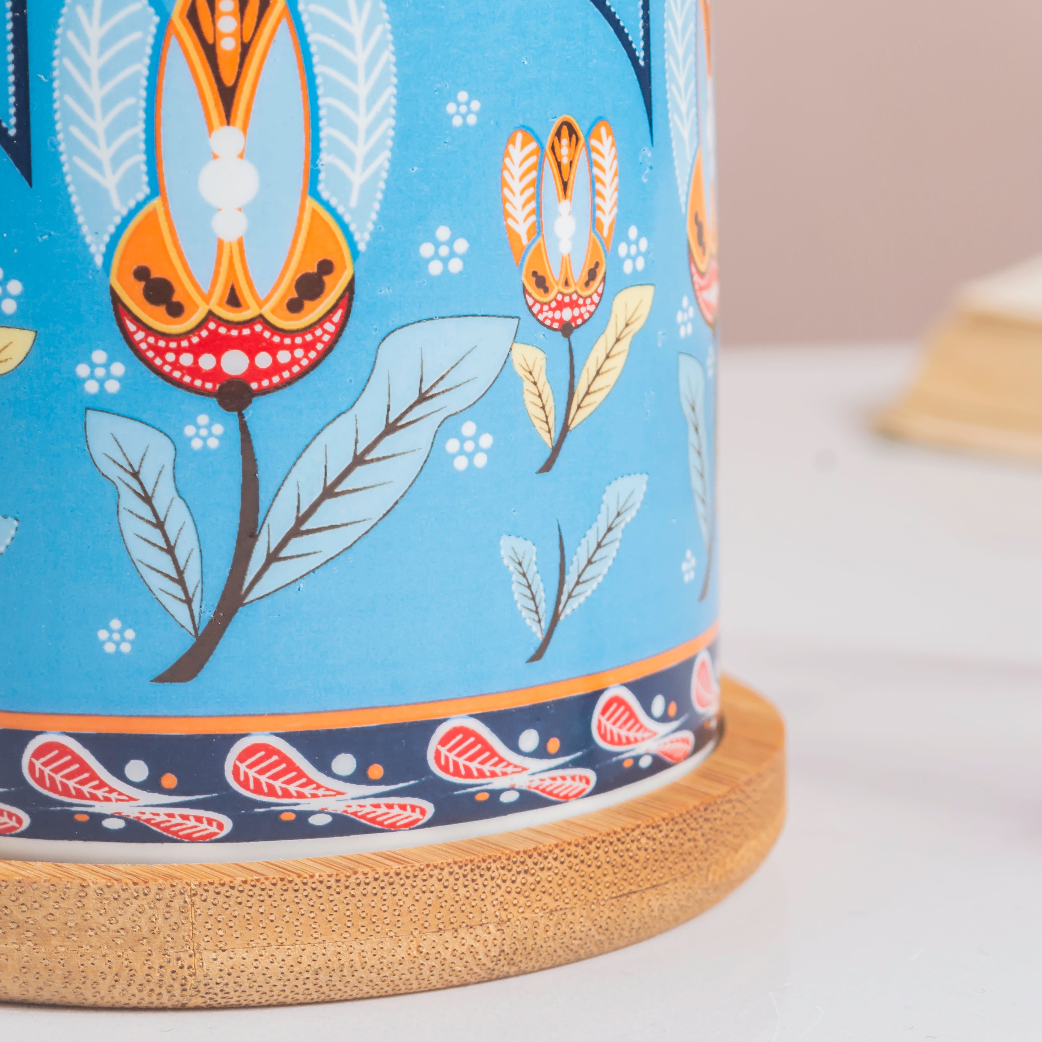 Cerulean Leaf Bloom Planter With Wooden Coaster