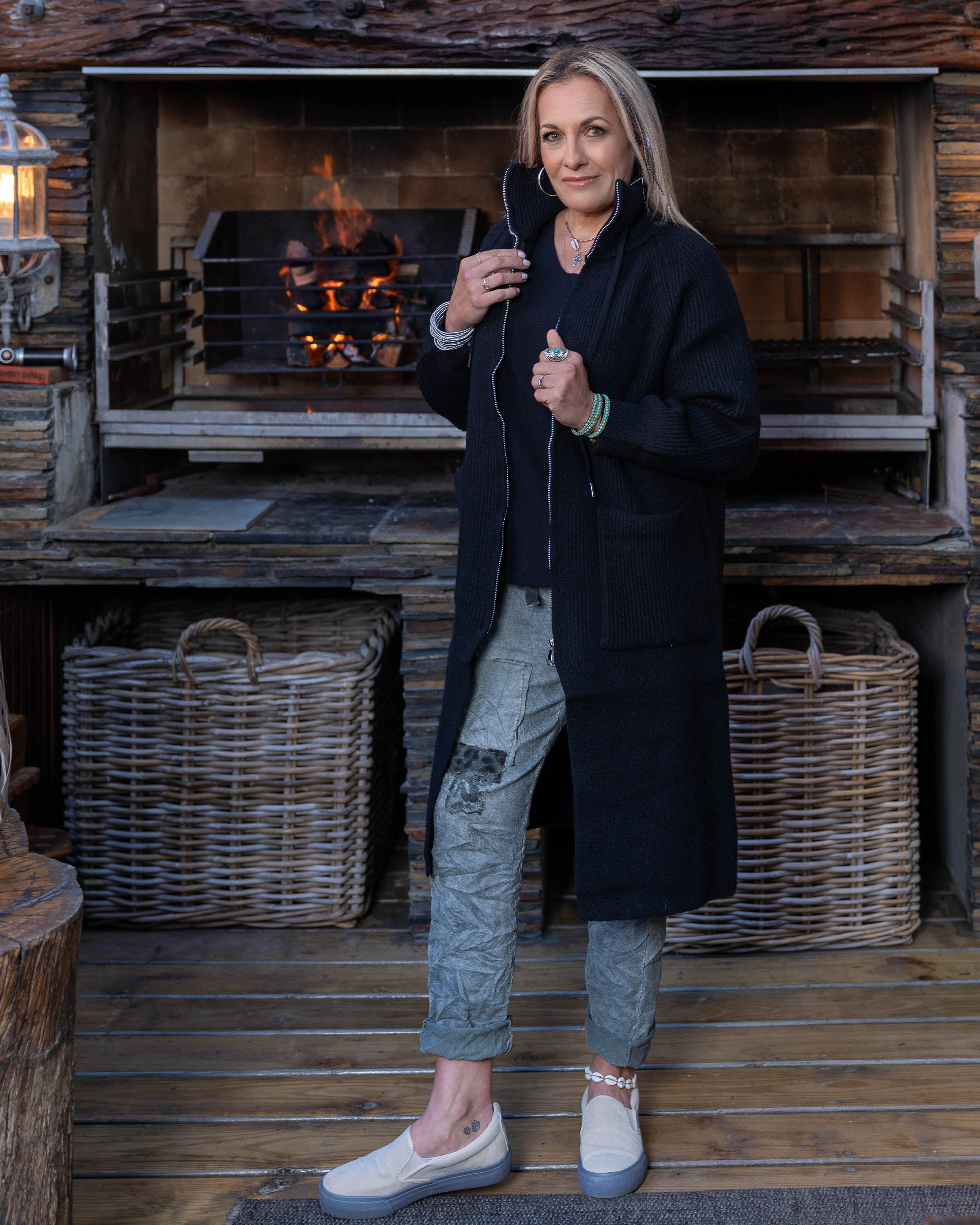 Snowfall Serenity Coat | Black