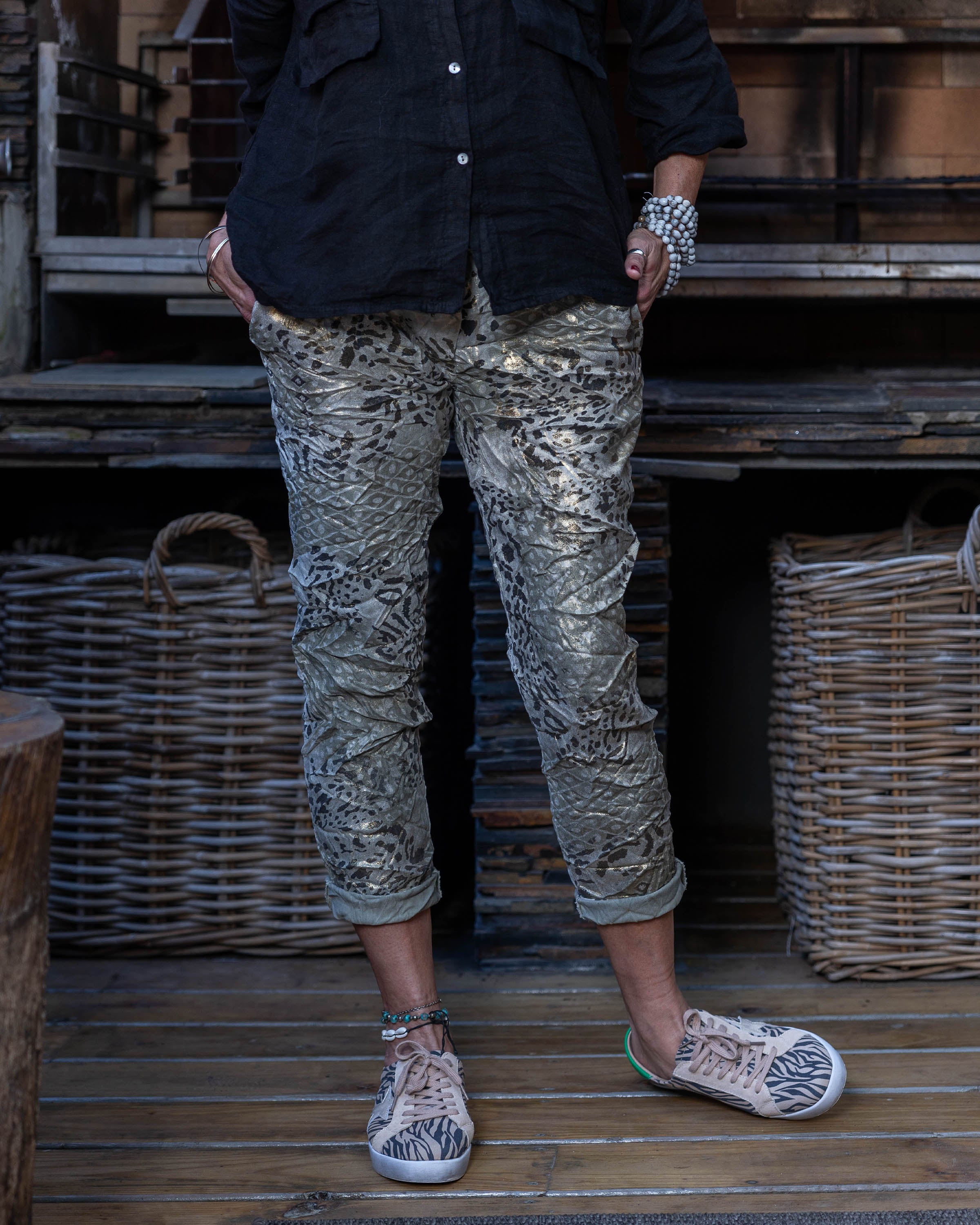 Into The Wild Drawstring Pants | Olive