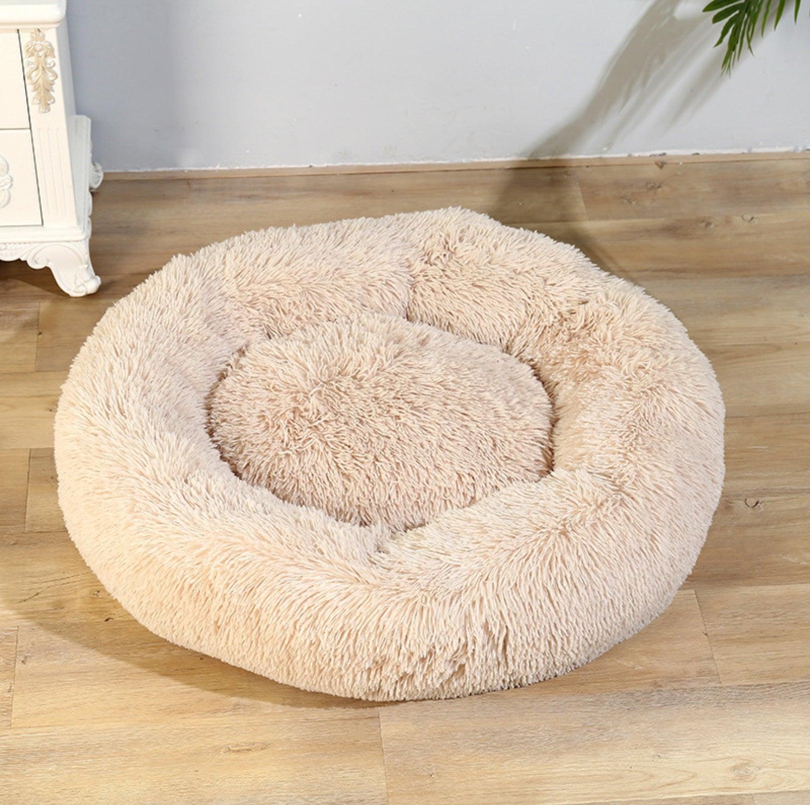 Cozy Plush Pet Bed - Warm and Durable Bedding for Cats and Dogs