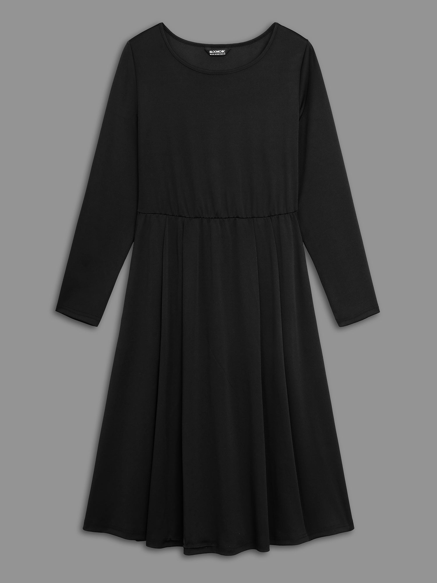 Round Neck Elastic Waist Pleated Dress